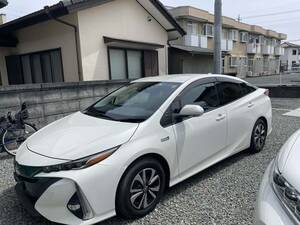 トヨタプリウスPHEV ,2017年7月、S ナビパッケージ、パールワイト、73000km , 静岡県