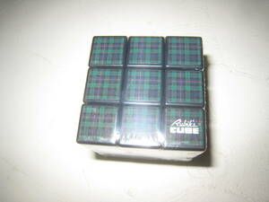 未開封保管品　伊勢丹　ルービックキューブ　1個　ブラックウォッチ　包装紙柄　Rubik