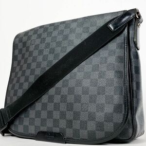 1円　LOUIS VUITTON ルイヴィトン ディストリクトMM ダミエ グラフィット メンズ ショルダーバッグ メッセンジャー ビジネス 黒色