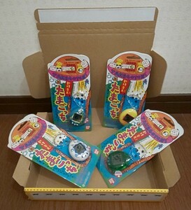 ★海外版★ BANDAI 新種発見!!たまごっち(TAMAGOTCHI) 携帯ゲーム(傷み有り)×４個セットB 新品・未開封・動作未確認・ジャンク扱い ☆彡。