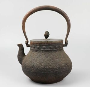 煎茶道具 鋲打地紋 鉄瓶 TK039