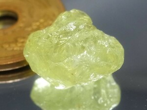 12.36ct 新品・非加熱未処理・大粒サイズ・透明感のある宝石品質の天然ライトグリーンマリガーネット原石 アフリカ・マリ共和国産