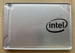 【使用時間1882時間】intel 256GB 545S Series SSDSC2KW256G8 2.5 SATA SSD 55