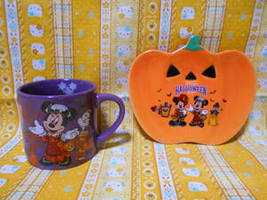 ♪ディズニー美品東京ディズニーランドハロウィン2007陶器製カップ＆プレートセットチップ＆デール＆グーフィー＆ミッキーマウス＆ミニー