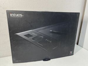 WACOM ワコム ペンタブレット PTK-640 ブラック　Intuos4 CD USBケーブル ペン付き