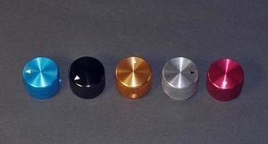 ボリュームのつまみ(黒) Φ20mm×15.5mm 軸径6mmに対応 アルミ削り出し 金属製 ブラック ノブ ローレット加工 オーディオ メタリック