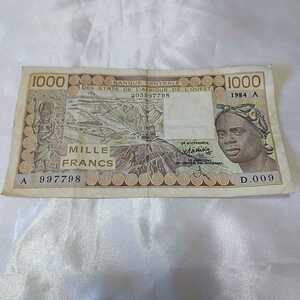 希少 レア 西アフリカ　アイボリーコースト　1000フラン紙幣　1984年