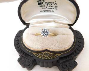 ヴィンテージ　古いガラスダイヤのシンプルなデザインの美しい指輪　美品　送料120