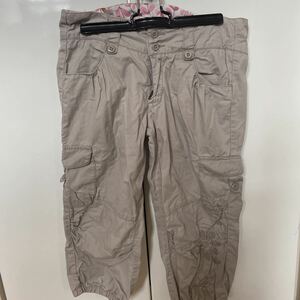 ＜送料込＞ZARA Kids ザラキッズ　カーキ色　膝下（くらい）ショートパンツ　160㎝　ししゅう付き