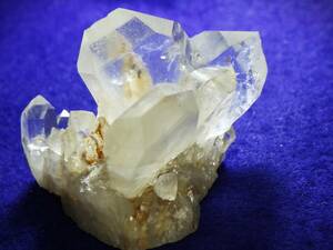 国産鉱物　長崎県奈留島　水晶・日本式双晶
