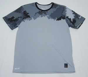 Nike（ナイキ）／DRI-FIT 半袖Tシャツ-ブレンドコンテイジアス カモ/821965- ／管CLPQ