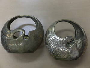 中古現状品　真鍮製　鶴の花瓶　　２個セット　[35-140] ◆送料無料(北海道・沖縄・離島は除く)◆S