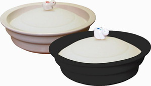 春夏の贈り物ギフト　シリコンふた付き 平型たじん鍋 黒 鍋：直径21.5×7cm、蓋：直径17.8×4cm