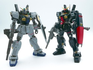 塗装済み完成品 HG 1/144 ガンダムベース限定 ガンダムMk-II 21st CENTURY REAL TYPE Ver.（エゥーゴ仕様）＆(ティターンズ仕様) マ－ク2