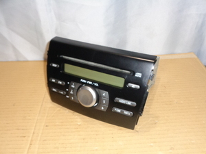 [C17] ダイハツ 純正 オーディオ CD FM AM デッキ 86180-B2410 ( L175S L185S ムーヴ ムーブ )??