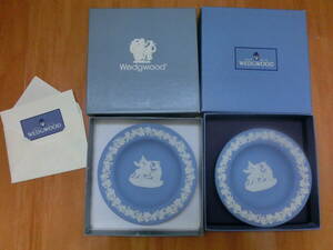 中古品 保管品 WEDGWOOD ウェッジウッド WHT ON BLUE BOXED TRAYROUND 2枚 飾り皿 プレート/激安1円スタート