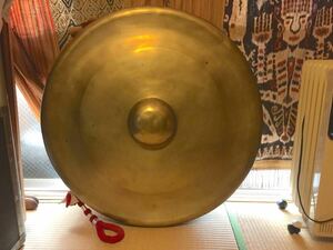 滅多に無い GONG （打楽器）そして美しい響きと美しいマレットです。