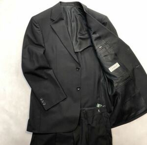 新品タグ付き　2Bシングル礼服　サイズAB8 センターベンツ背抜き　 1タック　ビジネススーツ喪服　漆黒の黒 リクルートスーツ アジャスター