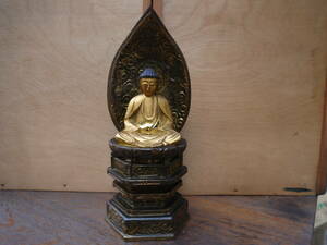 【H11119】仏教美術 『 阿弥陀如来座像 』 木彫　仏像　高さ約25.５㎝　金箔　古美術　時代