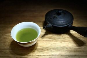 【福岡の八女茶】八女産 特上煎茶1ｋｇ入◆濃厚な旨みとコク豊かでまろやかな味わい