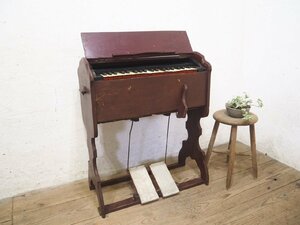 タ荷K0059◆H82cm×W72cm◆難有り◆可愛いデザインの古い木製オルガン◆鍵盤 楽器 ピアノ 足踏み レトロ アンティーク オブジェN(ヤB)庭