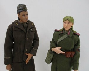 メーカー不明　1/6アクションフィギュア　女性軍人　2体セット【ジャンク】mtt040835