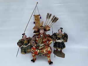 GM4kjい　　古い武将人形　　大将　旗持ち　槍持ち　　日本人形 着物 アンティーク　五月人形 