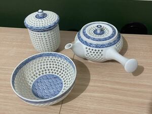 丹心釜　有田焼　透かし彫り　「急須　湯呑　茶碗」茶器　手作り　美品　伝統工芸品　レア