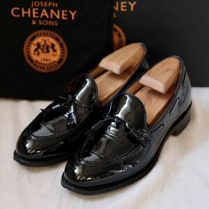 JOSEPH CHEANEY & SONS パテントタッセルローファーLACEY 黒3