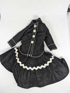 TAKARA タカラ ジェニー 人形 着せ替え人形 黒 スカート シャツ 洋服 服 衣装レトロ