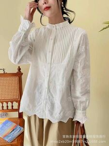 レディーストップス　長袖シャツ綿コットン肌触りいい　通気性いい　長袖ブラウス　可愛い刺繍ホワイト