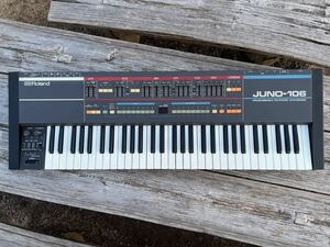 美品！名機【Roland ローランド 初代JUNO-106】アナログシンセサイザー　ポリフォニックシンセサイザー　テクノ系　ビンテージ楽器