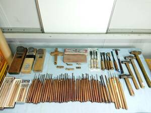 彫刻刀 鉋 カンナ ノミ 砥石 金槌 キリ 大工道具 工具 まとめ 売り 現状品