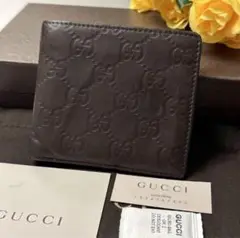 未使用に近い‼️ グッチ　GUCCI 財布　二つ折り　折り財布　シマレザー　113