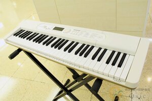 [極美品] CASIO LK-526 大人のためのらくらくキーボード/多彩な楽曲を搭載し楽しく演奏できます！ 2022年製 [PJ328]
