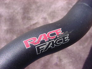 RACEFACE EVOLVE XC LOW RISER BAR 660㎜/31.8φ 