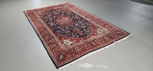 ペルシャ絨毯 本物保証 100%手織り 綺麗な赤とダークブルー色 未使用品 サイズ326cm×200cm
