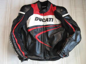 中古品 DUCATI DAINESE ドゥカティ ダイネーゼ レザージャケット ブラック EU50/L パニガーレスーパースポーツスクランブラー998モンスター