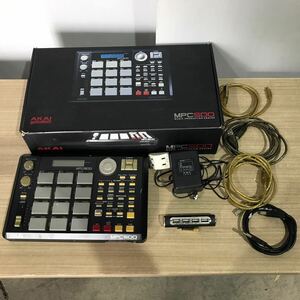 252 H【中古】AKAI サンプリングマシーン　MPC500