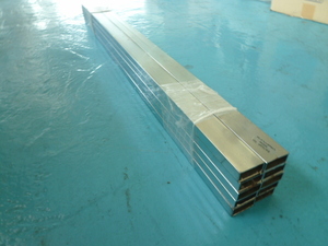 角バーセット 、W90cm (スリット芯々88.5cm用)、 縦３cm 、横１，５cm、　OKAMURA ,SN703Pt01、 美品、10本セット