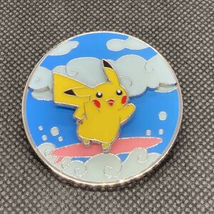 【複数同梱送料一律】 ポケモンカード 海外限定 ピンバッジ そらとぶピカチュウ&なみのりピカチュウ ピンズ 北米 英語 ピカチュウ