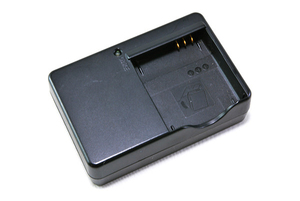 ★RICOH BJ-7 リコー DB-70用バッテリーチャージャー BTT1個付属 USED #02