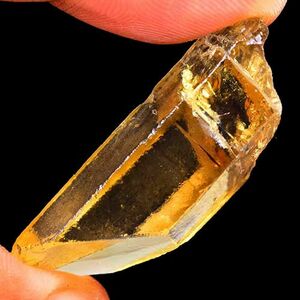 【世界の原石:シトリン 40.95ct:8247】非加熱 ブラジル産 黄水晶 Natural Citrine Rough 鉱物 宝石 標本 jewelry Brazil