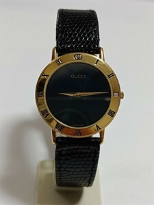稼 働品 GUCCI 3000.2.M メンズ腕時計 黒色文字盤 新品電池 オリジナル革ベルト、尾錠 