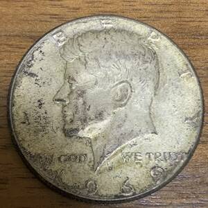 アメリカ 1/2ドル銀貨 (ケネディ50セント銀貨) 1969年 レトロ こ53