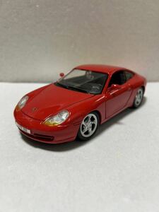 Maisto／マイスト！1997 PORSCHE 911 CARRERA！1/24スケール！ダイキャストミニカー！ギミック付き！