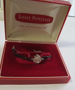 59　レディ－ス　アンティーク手巻き腕時計　Girard Perregaux 14金　サファイヤ