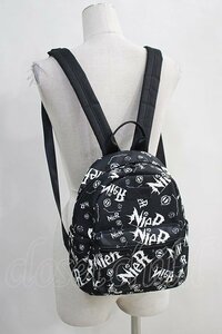 NieR Clothing / 総柄BACK PACK 黒 H-24-04-16-1034-PU-BG-KB-ZH