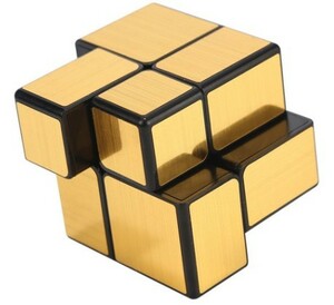 QiYi 2x2キューブミラー2x2x2マジックキューブ（色：ゴールド）2層金とシルバーステッカースピードキューブプロのパズル子供のためのギフト
