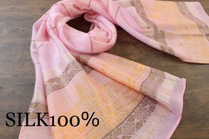 新品 春色 薄手【シルク100% SILK】アンコールワット柄 ピンク PINK ゴールド GOLD 金 スカーフ/ストール 訳あり